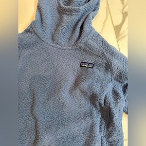 Patagonia women’s pull over